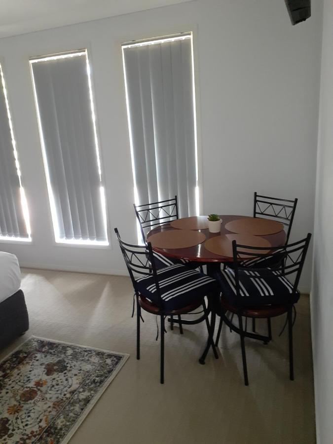 Blk Stays Guest House Deluxe Units Morayfield Bagian luar foto