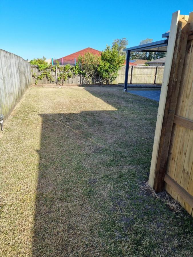 Blk Stays Guest House Deluxe Units Morayfield Bagian luar foto