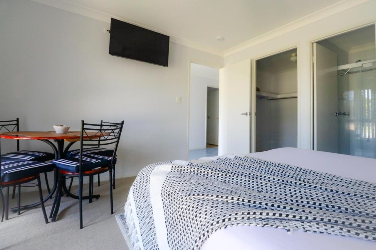 Blk Stays Guest House Deluxe Units Morayfield Bagian luar foto