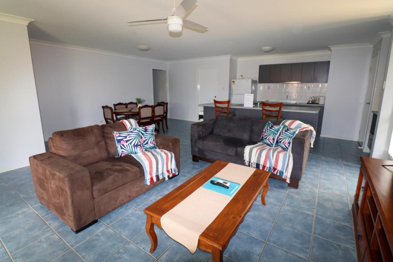 Blk Stays Guest House Deluxe Units Morayfield Bagian luar foto