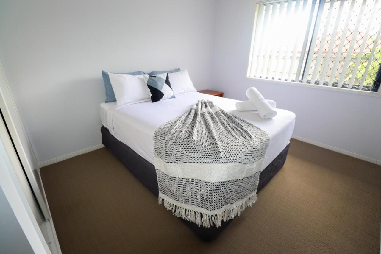 Blk Stays Guest House Deluxe Units Morayfield Bagian luar foto